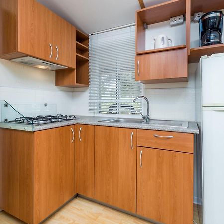Camping Adria Mobile Homes In Brioni Sunny Camping Pula Buitenkant foto
