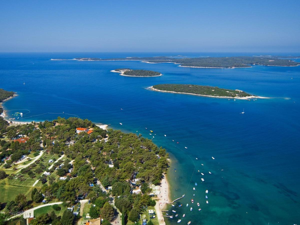 Camping Adria Mobile Homes In Brioni Sunny Camping Pula Buitenkant foto