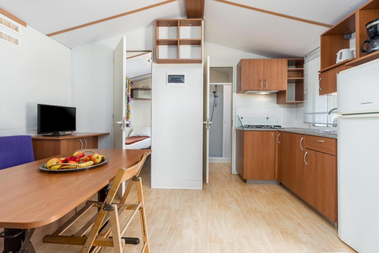 Camping Adria Mobile Homes In Brioni Sunny Camping Pula Buitenkant foto